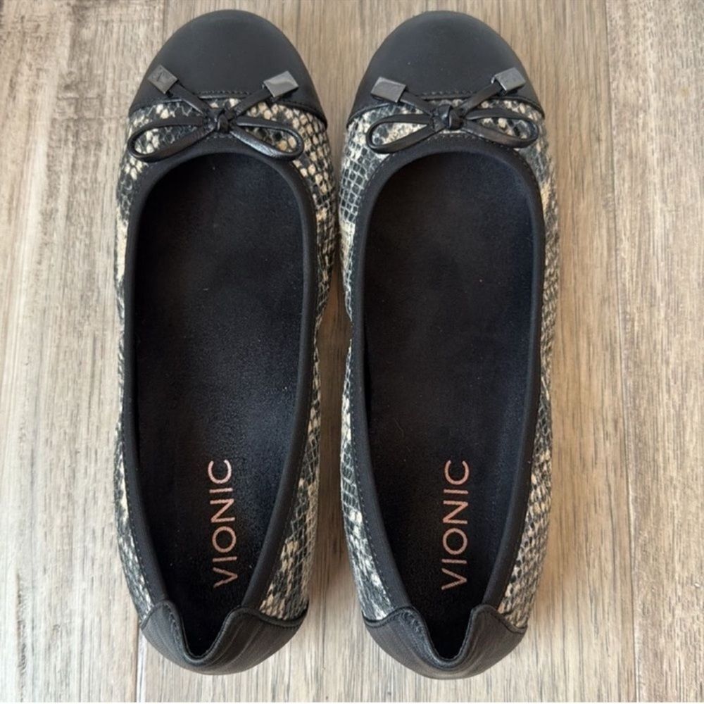 Vionic Minna Snakeskin Leather Ballet Flat